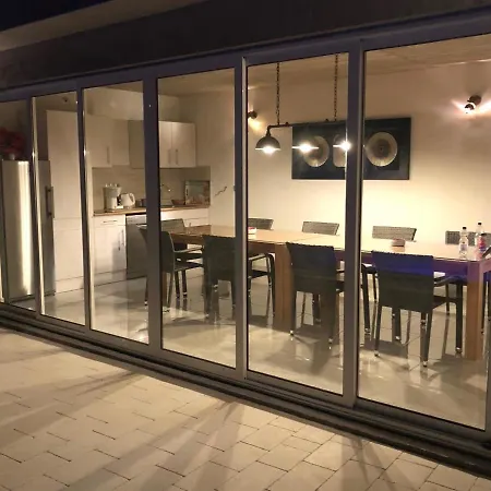 Daire Maki With New Pool Nin