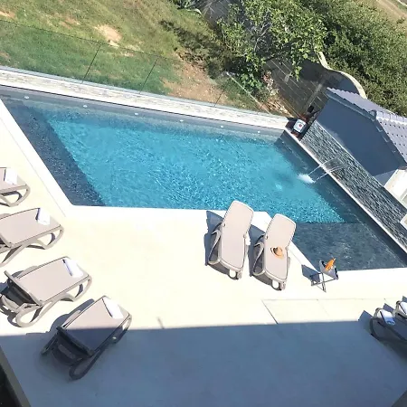 Croliday With Pool Nin Vrsi