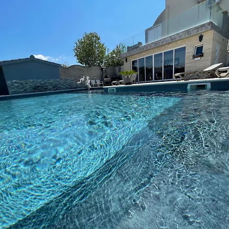 Croliday With Pool Nin Apartment Vrsi