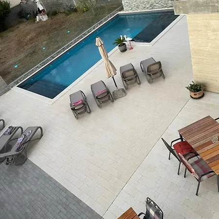 Апартаменты Maki With New Pool Nin Врси
