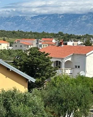 Croliday With Pool Nin Apartment Vrsi