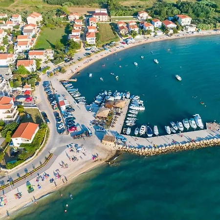 Maki With New Pool Nin * Vrsi