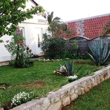 Apartment Croliday With Pool Nin Vrsi