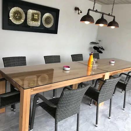 Maki With New Pool Nin Vrsi