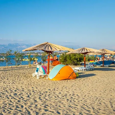 Croliday With Pool Nin Apartment Vrsi