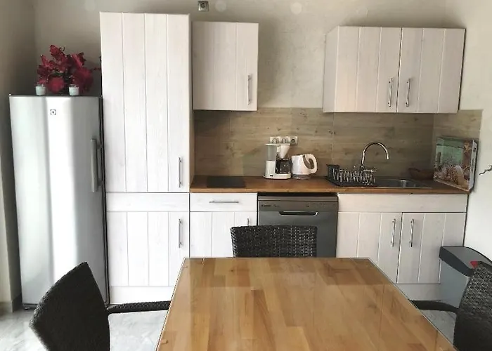 Maki With New Pool Nin * Vrsi