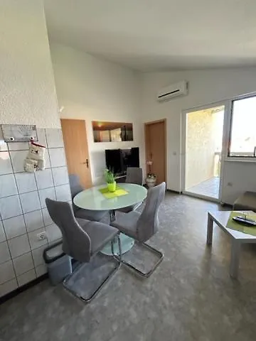 Maki With New Pool Nin Apartament Vrsi