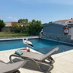 Maki With New Pool Nin Apartment *