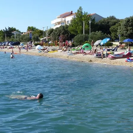 Apartmán Croliday With Pool Nin *