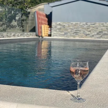 Apartmán Croliday With Pool Nin *