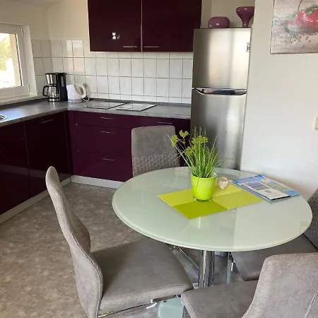 Apartmán Croliday With Pool Nin