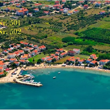 Croliday With Pool Nin Apartament *