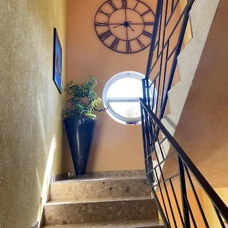 Maki With New Pool Nin *