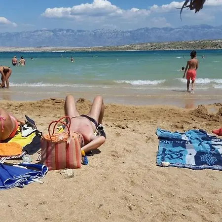 Apartmán Croliday With Pool Nin *