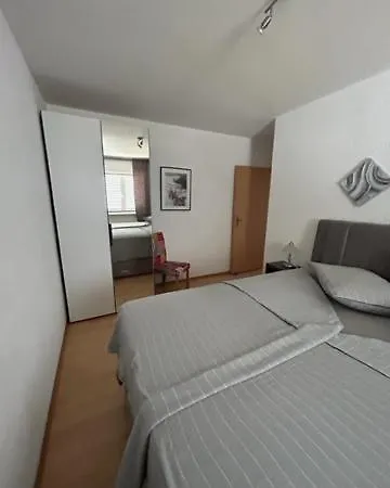 Croliday With Pool Nin Apartament *