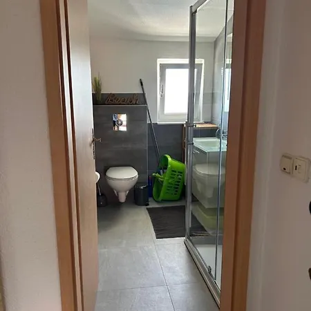 Maki With New Pool Nin *