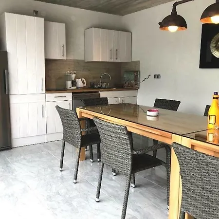 Maki With New Pool Nin * Vrsi