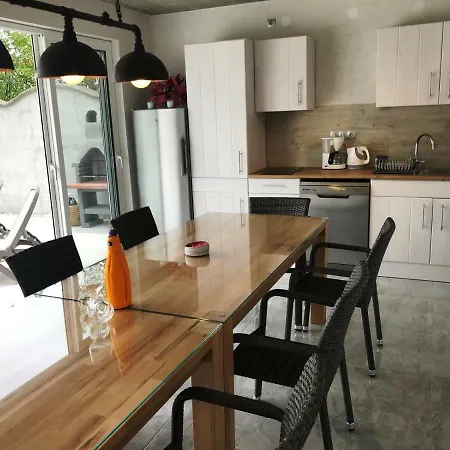 Apartament Croliday With Pool Nin *