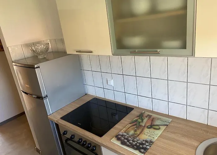 Apartament Maki With New Pool Nin