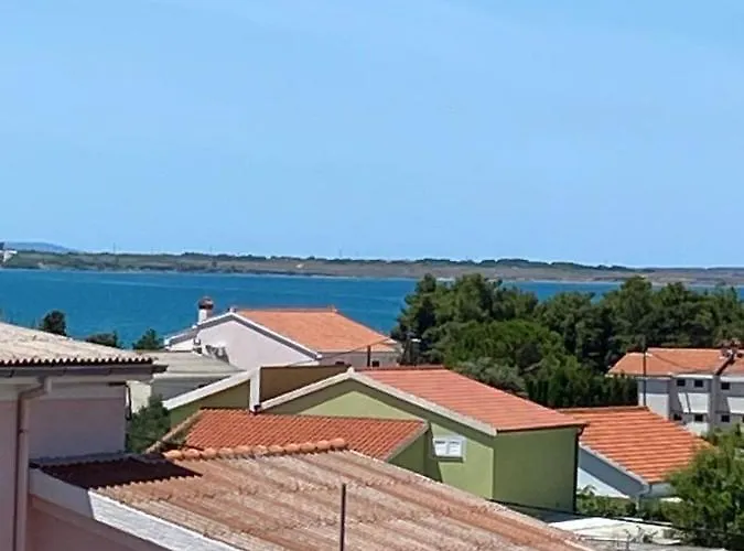 Maki With New Pool Nin شقة *