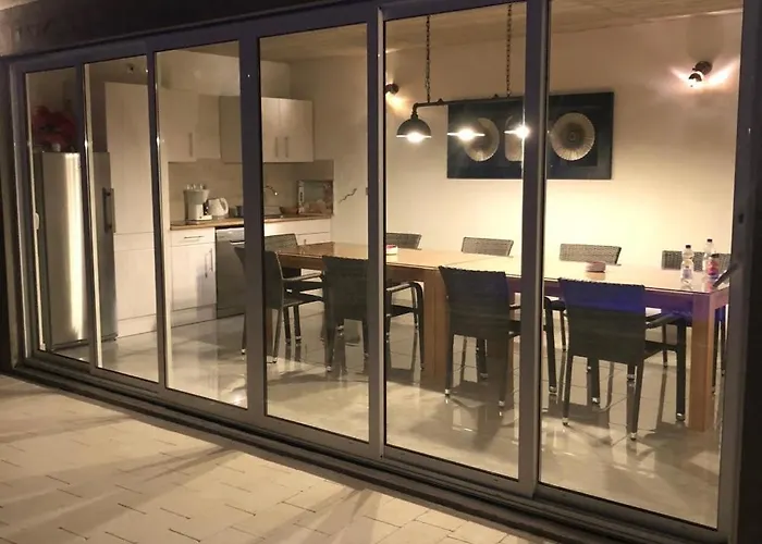 Apartament Maki With New Pool Nin