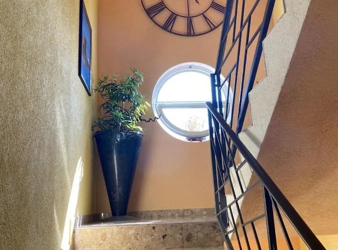 Maki With New Pool Nin *