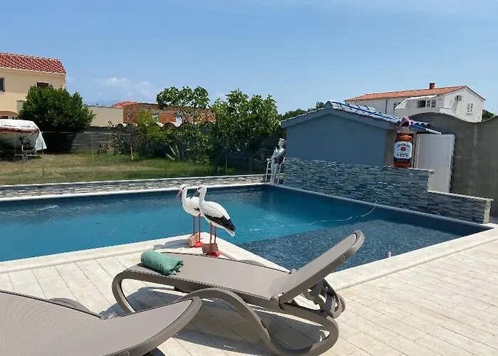 Maki With New Pool Nin شقة *