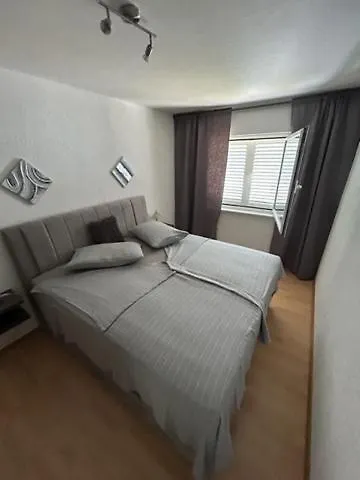 Maki With New Pool Nin شقة *