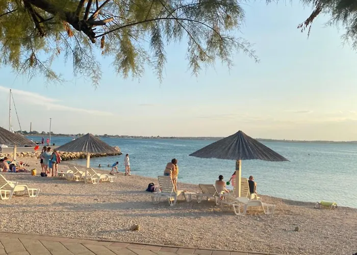 Maki With New Pool Nin شقة *