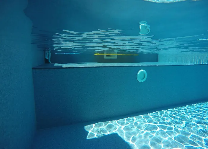 Maki With New Pool Nin فرسي